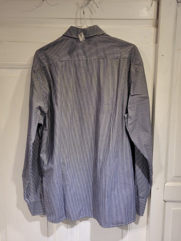 Producto - Camisa LA ARGENTINA rayada azul y blanca- Talle L- PRECIO: 32X - 2