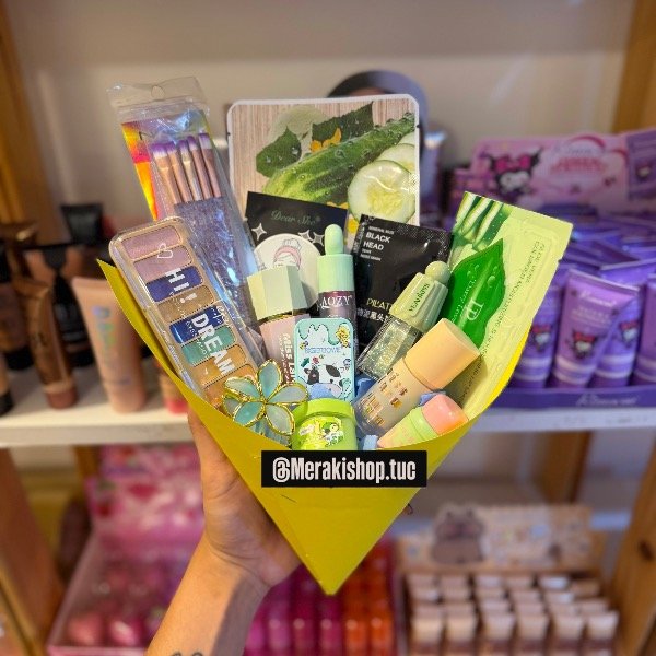 Producto - Ramo de maquillaje verde