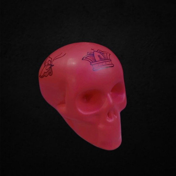 Producto - Calavera Roja terminacion Mate