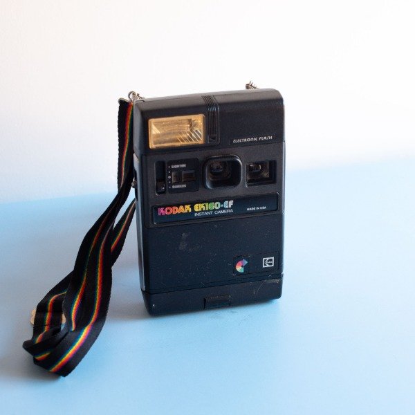 Producto - Cámara Kodak Instantánea Vintage Ek160 ef Negro usada