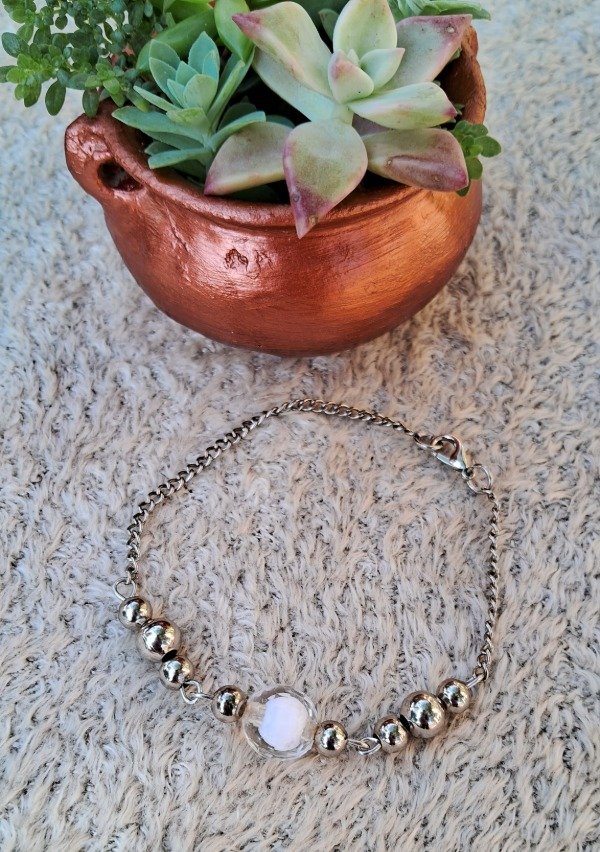 Producto - Pulsera de fundición pelotitas de níquel y acrílico facetado
