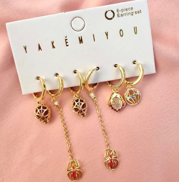 Producto - Set aros Marvel Spiderman-Enchapados en oro 18k