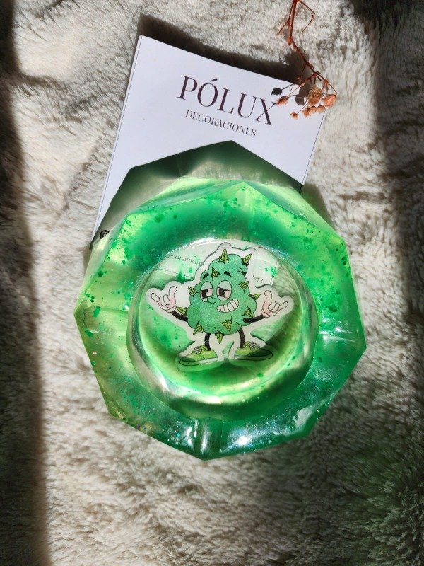 Producto - Cenicero Gigante Cogollo