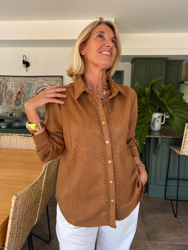 Producto - Camisaco gamuzado tachas