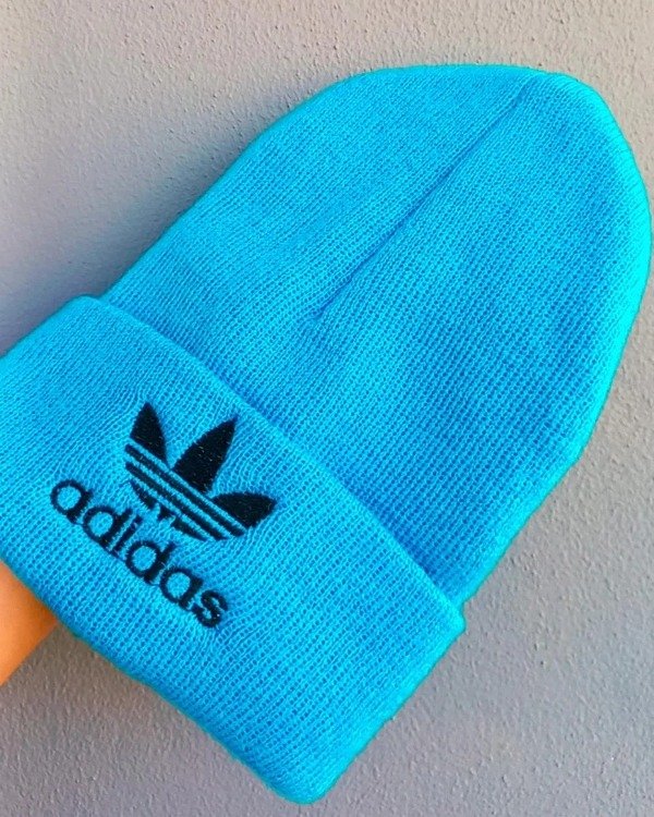 Producto - Gorro de lana logo bordado