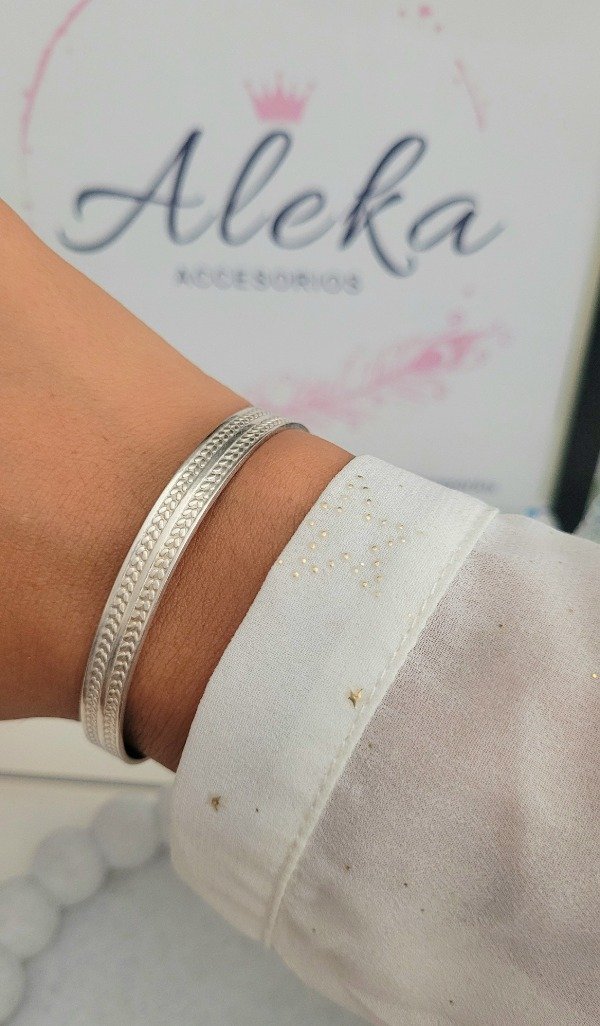 Producto - Semiesclava unisex de acero blanco