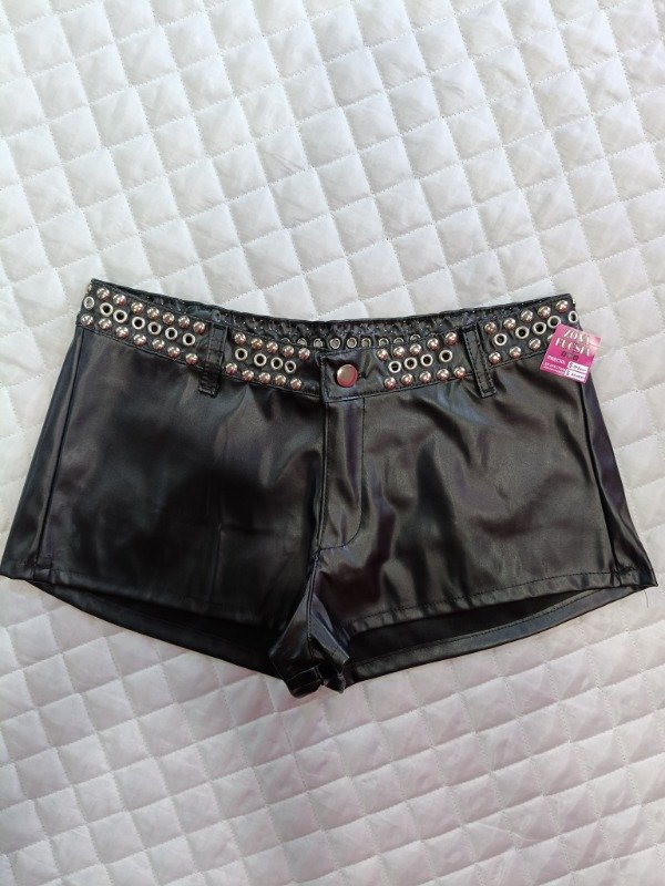 Producto - Short engomada con tachas