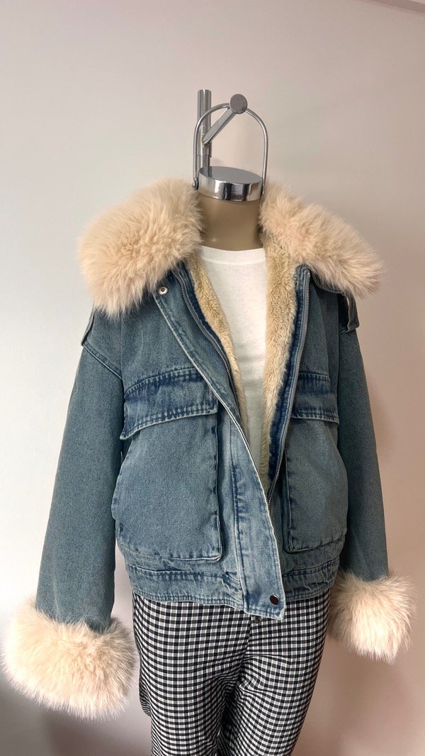 Producto - Campera de Jean Azul con Beige