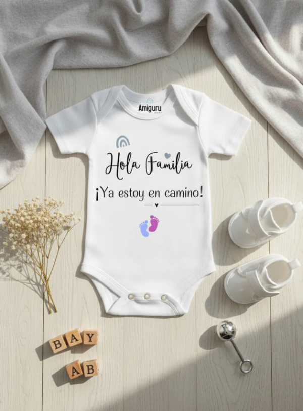 Producto - BODY HOLA FAMILIA YA ESTOY EN CAMINO