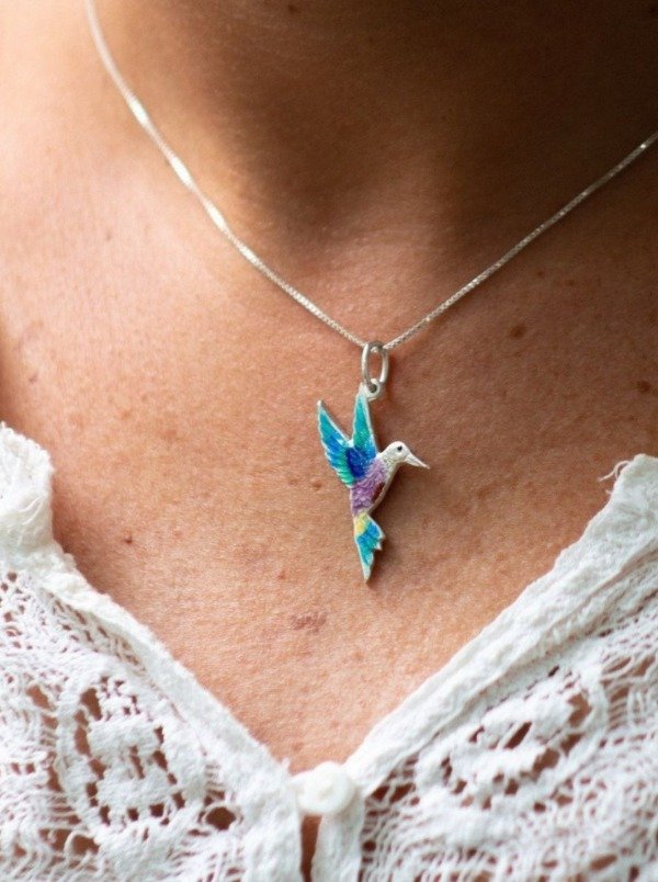 Producto - Dije colibri con esmalte