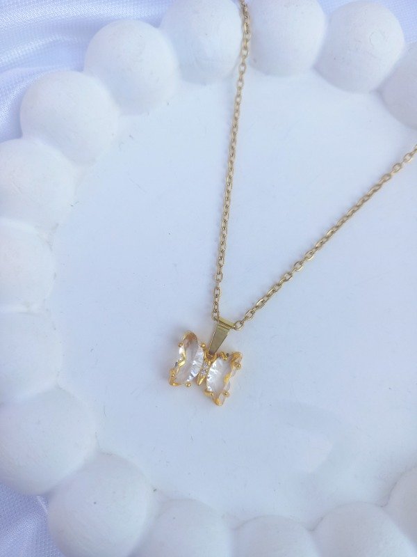 Producto - cadenita butterfly tiny golden (blanco)