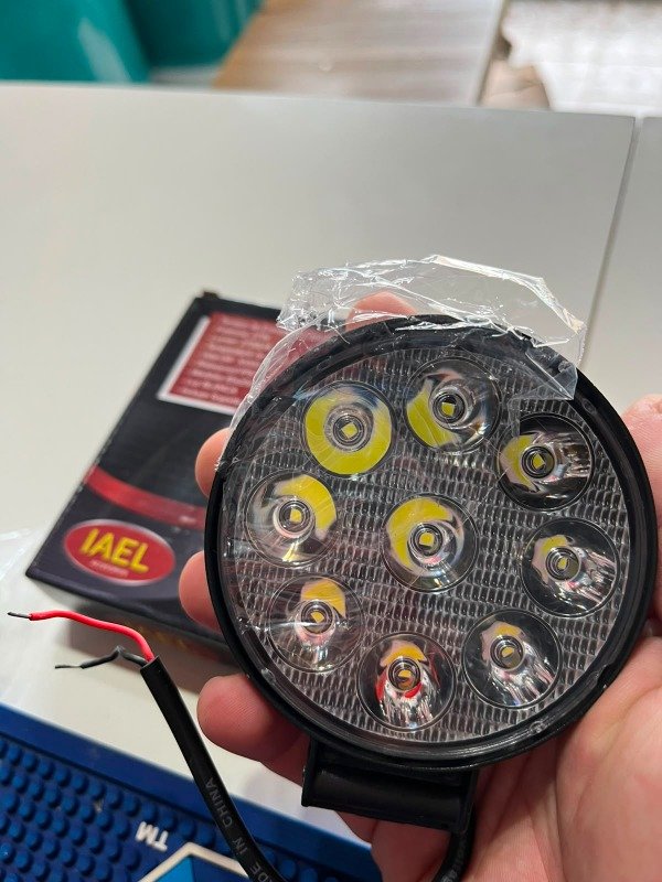 Producto - Faro 9 led blanco