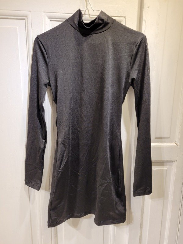 Producto - Vestido negro de lycra espalda descubierta Talle L - PRECIO: 32X