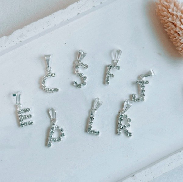 Producto - Dije Inicial Micro Cubic Laminado Plata 925