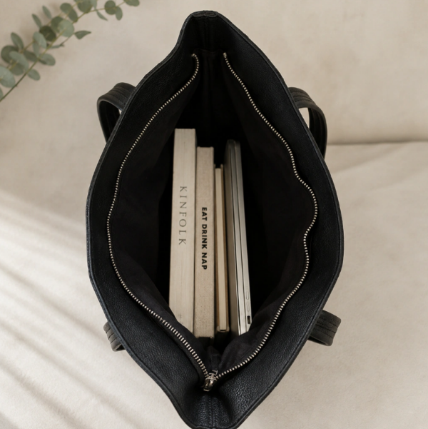 Producto - Cartera Tote con cierre de cuero negro - 2