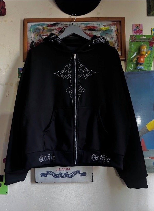 Producto - Campera goth strass