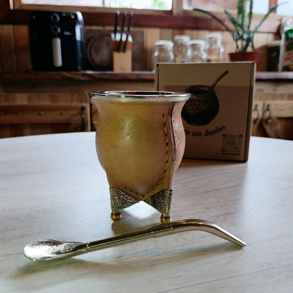 Producto - Camionero con virola y refuerzo de alpaca con esferas de bronce