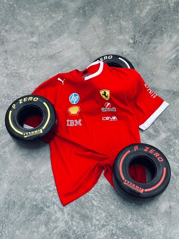 Producto - Remera Oversize Ferrari 2025