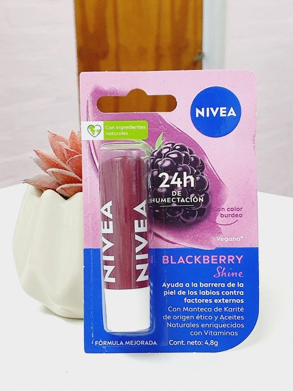 Producto - Bálsamo Nivea Blackberry