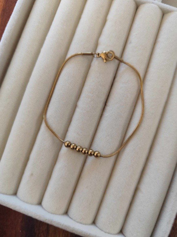 Producto - Pulsera cola de ratón + 6 bolitas. Acero dorado.