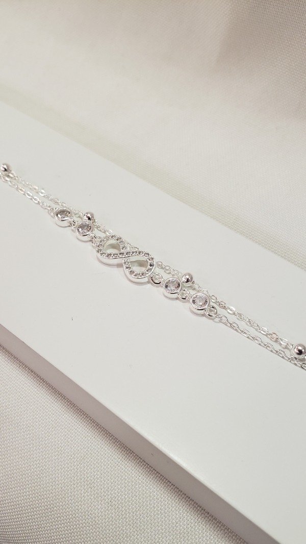 Producto - Pulsera brillos infinito