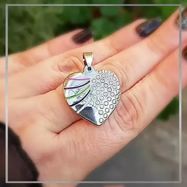 Producto - Dije corazon macizo mediano lineas colores