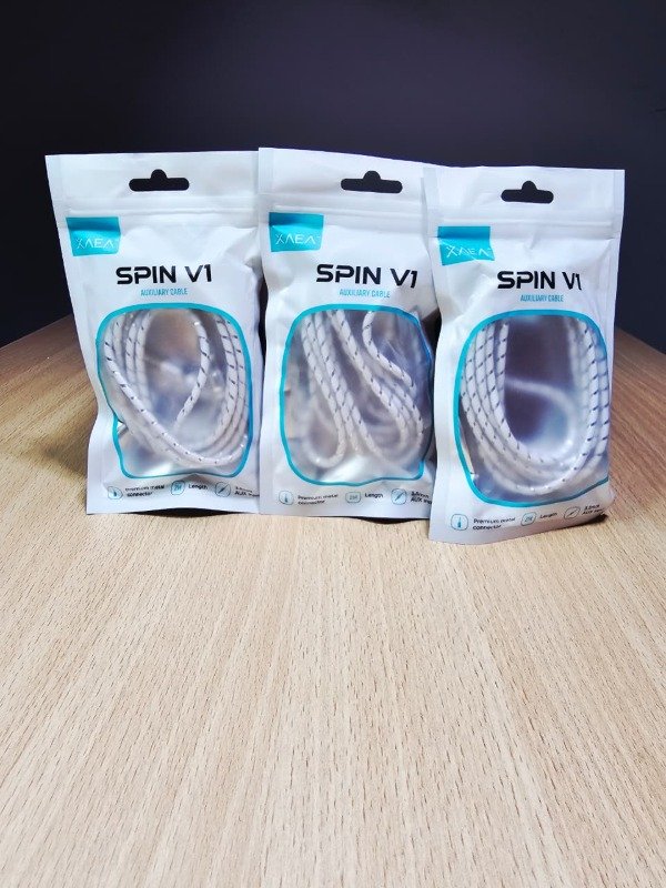 Producto - Cable Auxiliar Reforzado XAEA Spin V1 - 3.5mm a 3.5mm (2 Metros)
