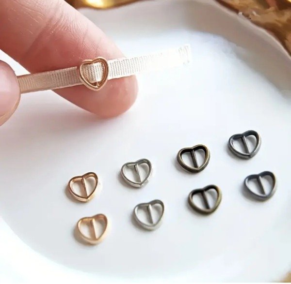 Producto - Mini hebillas corazón oro