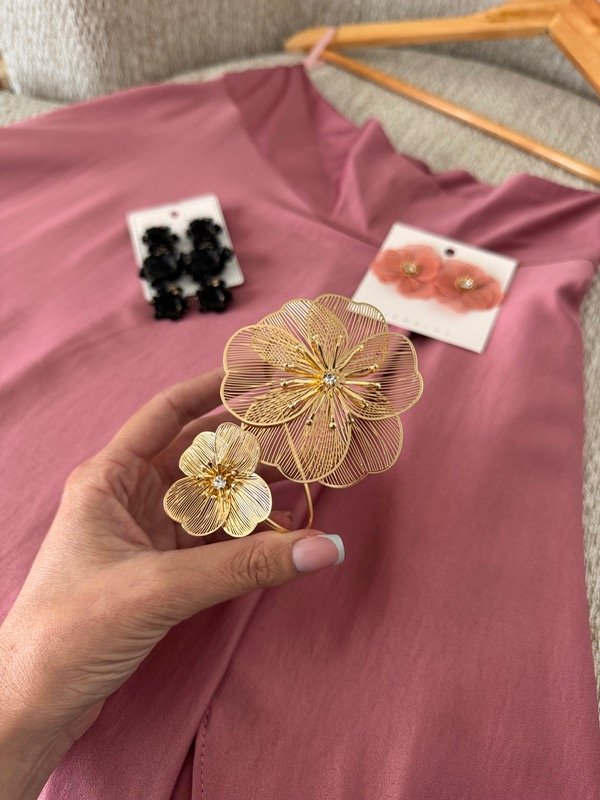 Producto - Brazalete Flor Dorado