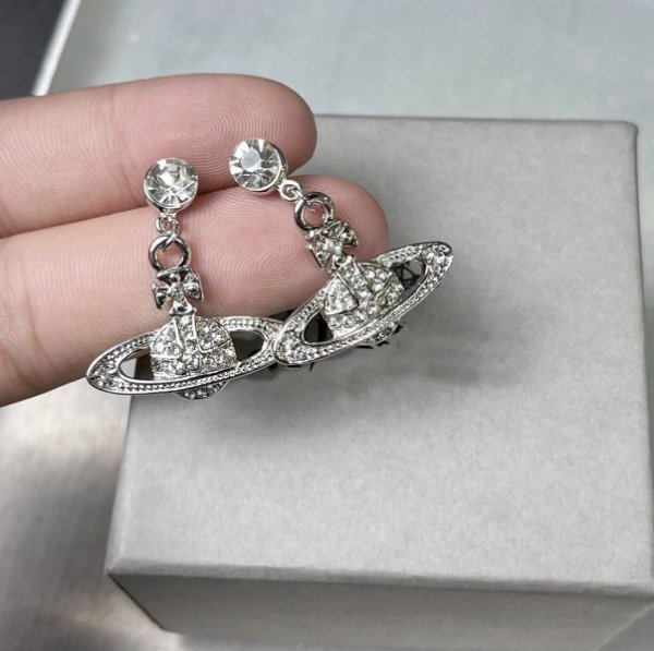 Producto - Aros Vivienne Westwood