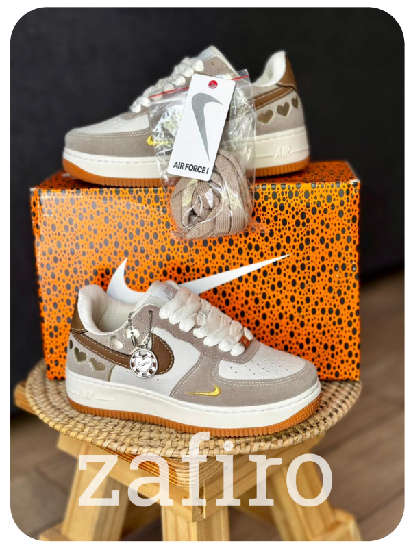 Producto - Nike Air Force Corazón