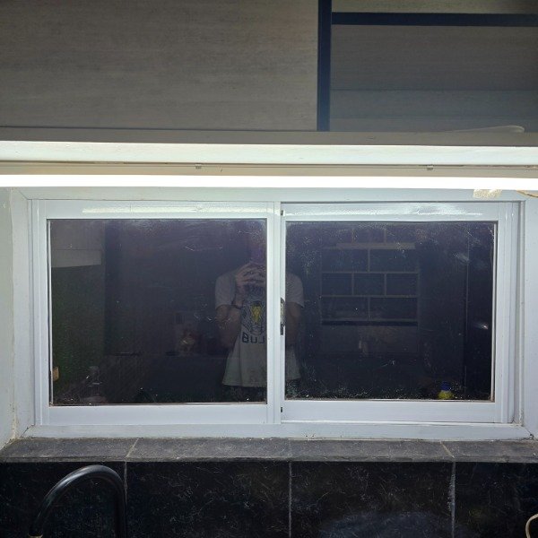 Producto - Ventana corrediza de aluminio (USADO)