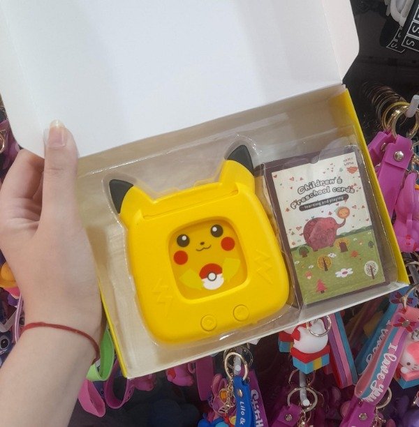 Producto - Tarjetas flash con parlante Pikachu español e inglés