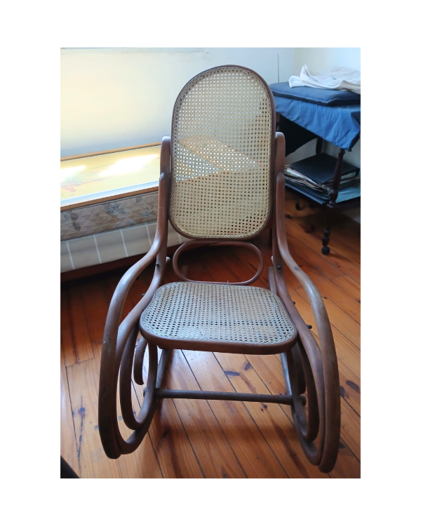 Producto - Mecedora de esterilla estilo Thonet