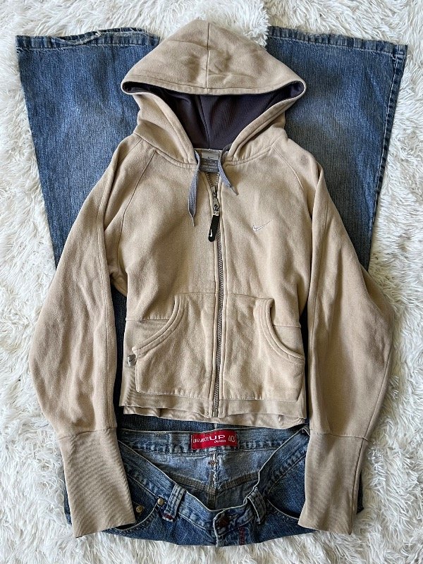 Producto - Hoodie zip y2k N1Ke talle S-M