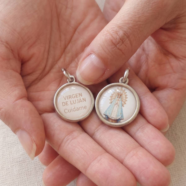 Producto - Medallitas Santoral Tradicional - Virgen de Luján