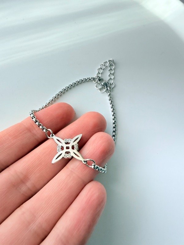 Producto - Pulsera nudo de bruja acero