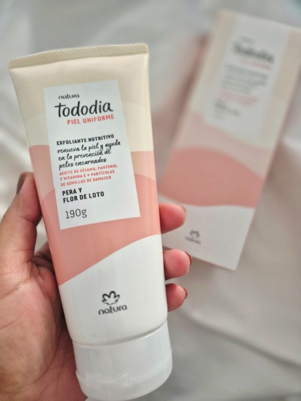 Producto - Jabón Exfoliante Nutritivo Pera y flor de loto