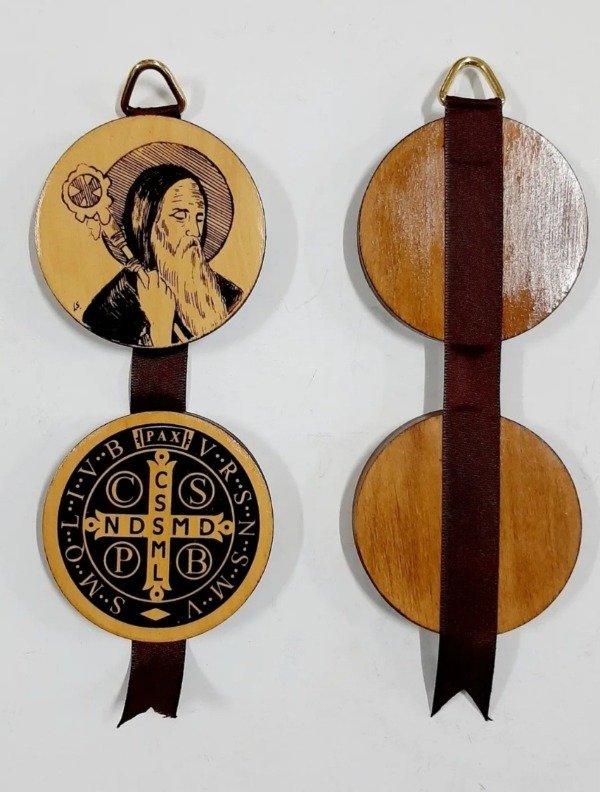 Producto - Colgante doble San Benito en madera ( Italia) 15 cm