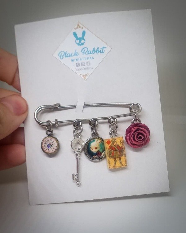 Producto - Prendedor Alicia H