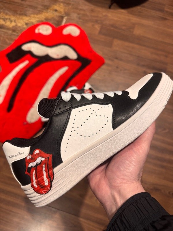 Producto - ZAPAS ROLLING STONES TOTAL MARK NASON