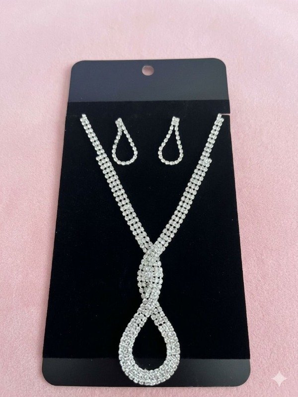 Producto - Conjunto de collar y aros m3