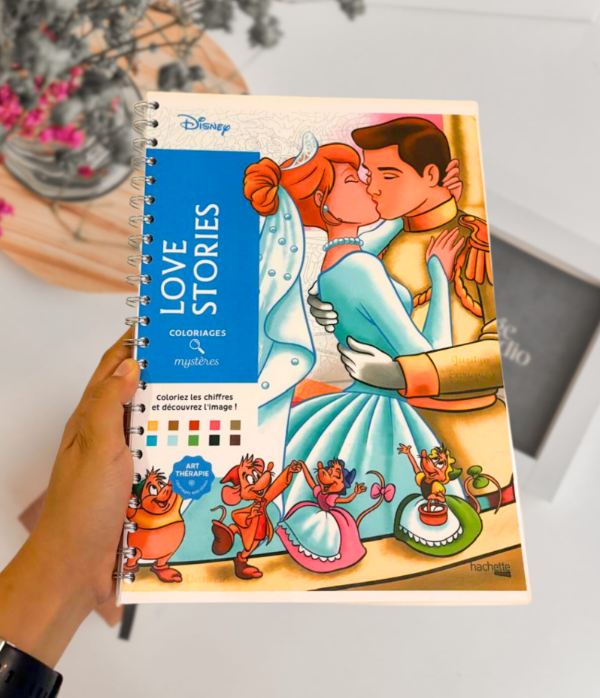 Producto - Libro Colorea Y Descubre El Misterio Love Stories DISNEY