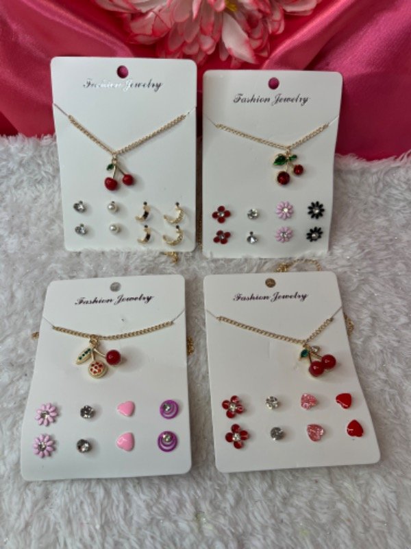 Producto - Set de aros y collar Dorado cereza-Diferentes modelos