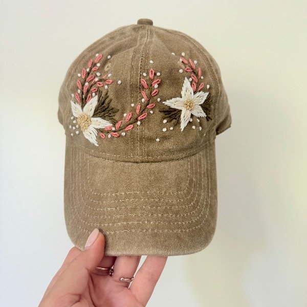 Producto - Gorra vintage tostada bordada a mano