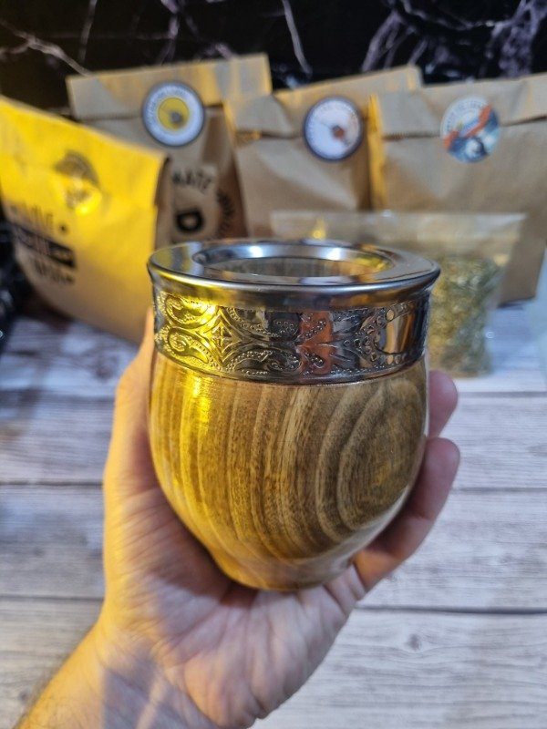 Producto - Mate Imperial de Algarrobo Laqueado con Virola de Alpaca - 2