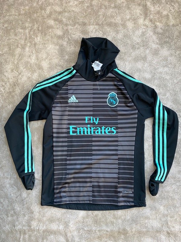 Producto - BUZO ENTRENAMIENTO REAL MADRID RETRO