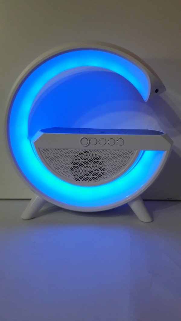 Producto - PARLANTE LED BT/FM + CARGADOR INALÁMBRICO