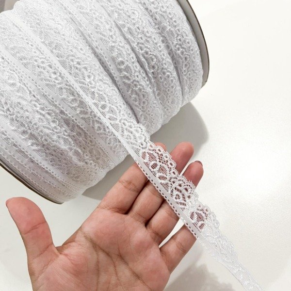 Producto - Puntilla elastizada Blanca - Angosta 3cm