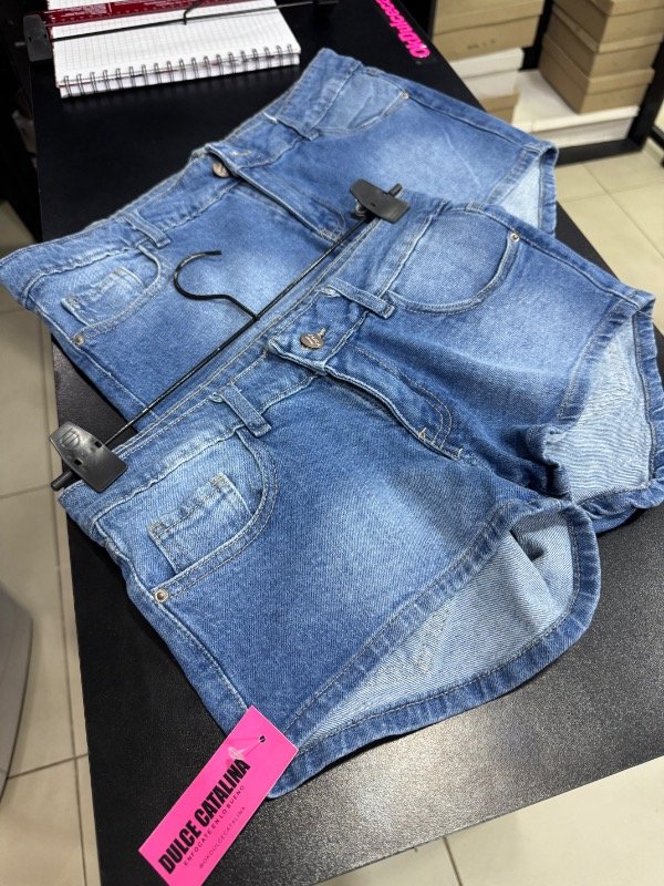Producto - Short tiro bajo oscuro